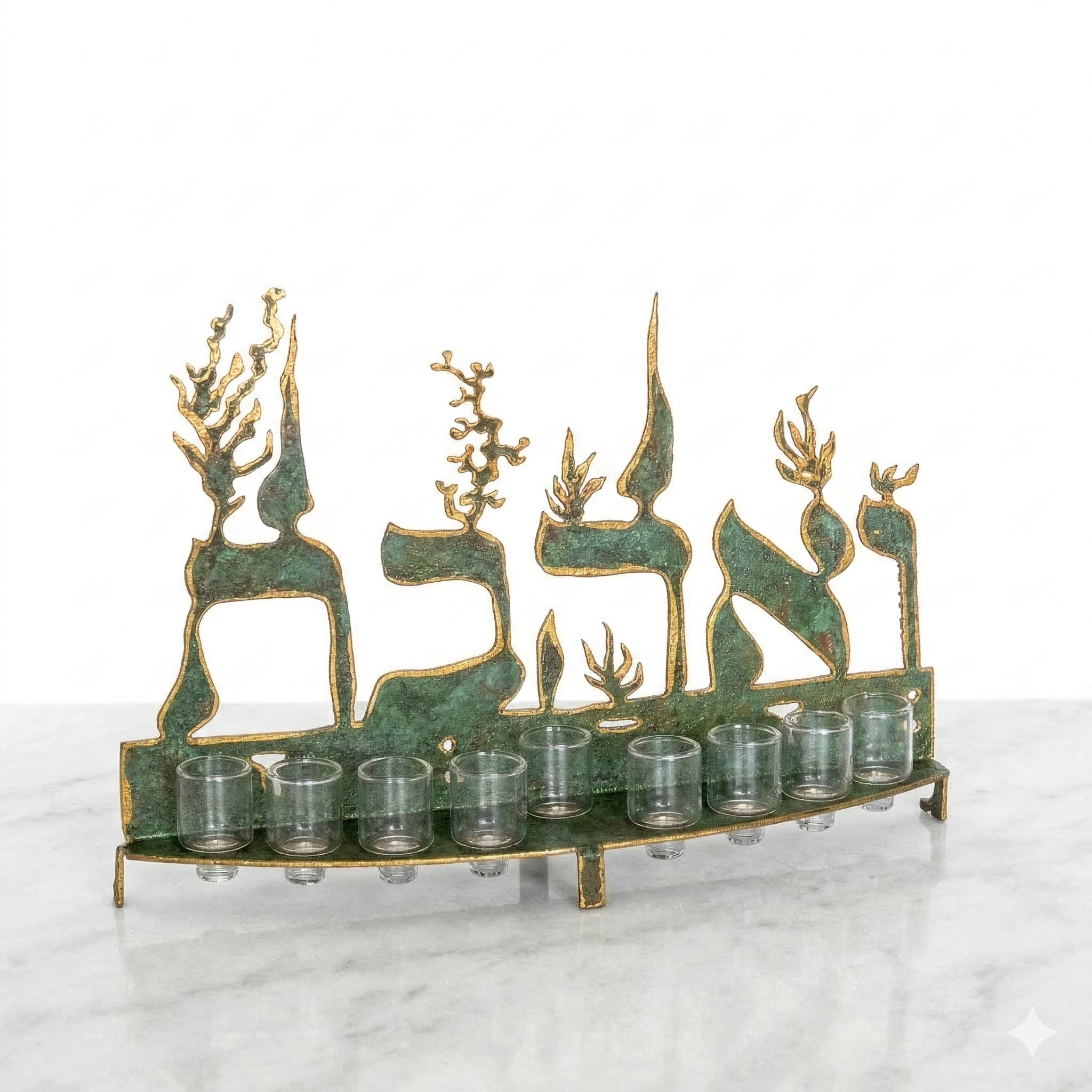 חנוכיה - סדרת ואהבת | ברזל מצופה נחושת - קני זכוכית